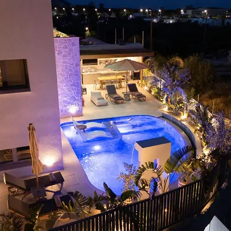 Arfna Pearl Villa